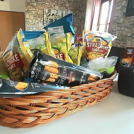 فندق Penzion U Draci Skaly Svojse المظهر الخارجي الصورة