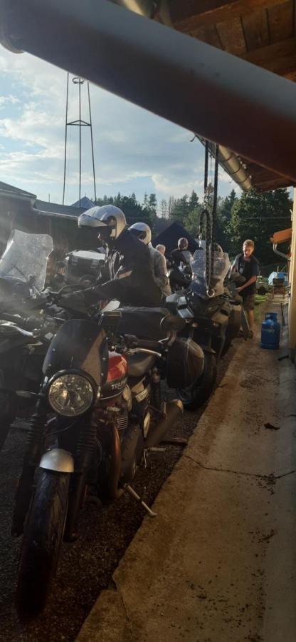 فندق Penzion U Draci Skaly Svojse المظهر الخارجي الصورة