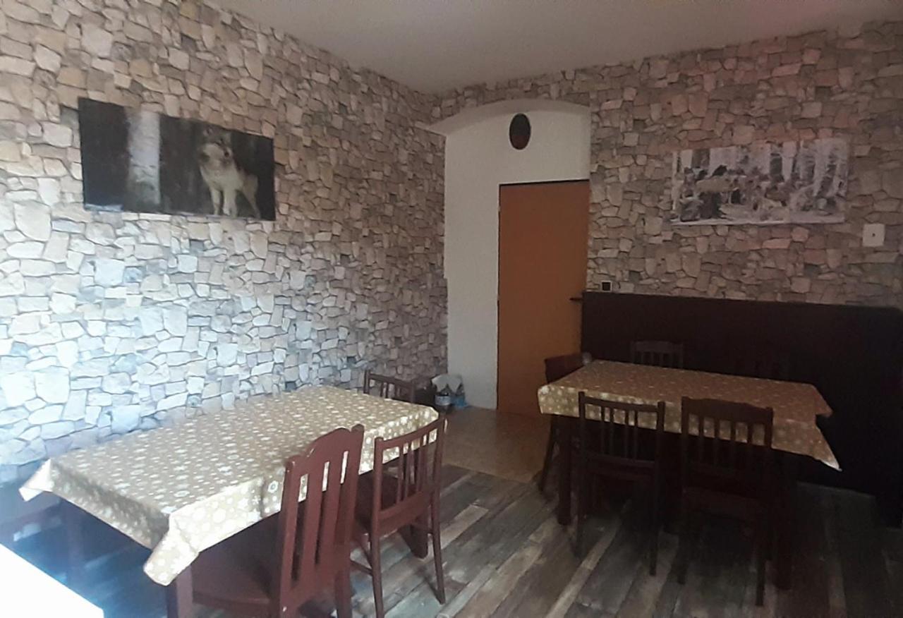 فندق Penzion U Draci Skaly Svojse المظهر الخارجي الصورة